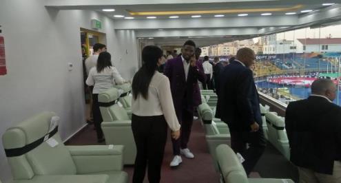 ايتو في ملعب الإسماعيلية لمؤازرة أسود الكاميرون أمام غانا